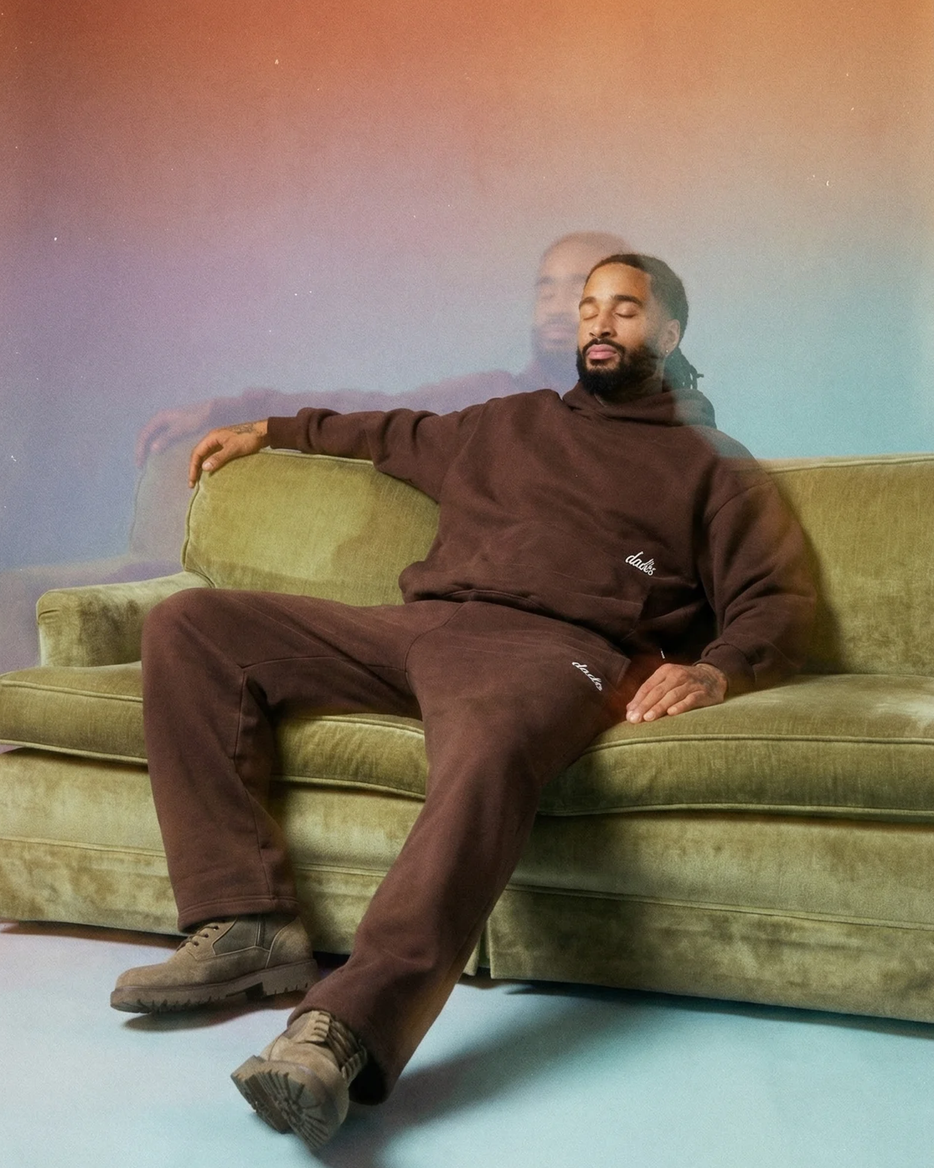 Signature oversized hoodie in cacaobruin